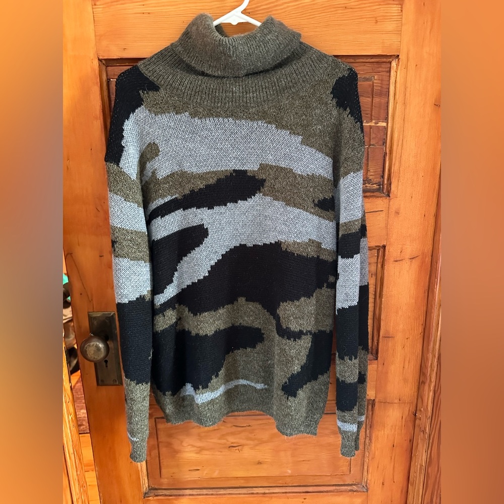 Wanna B Sweater Turtleneck